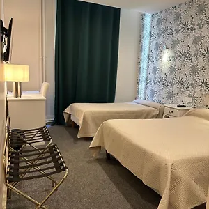 hotel-azur-lyon-69002.hotels-rhonealpes.com/
